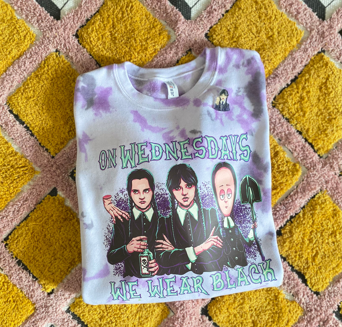 WEDNESDAYS | T-SHIRT