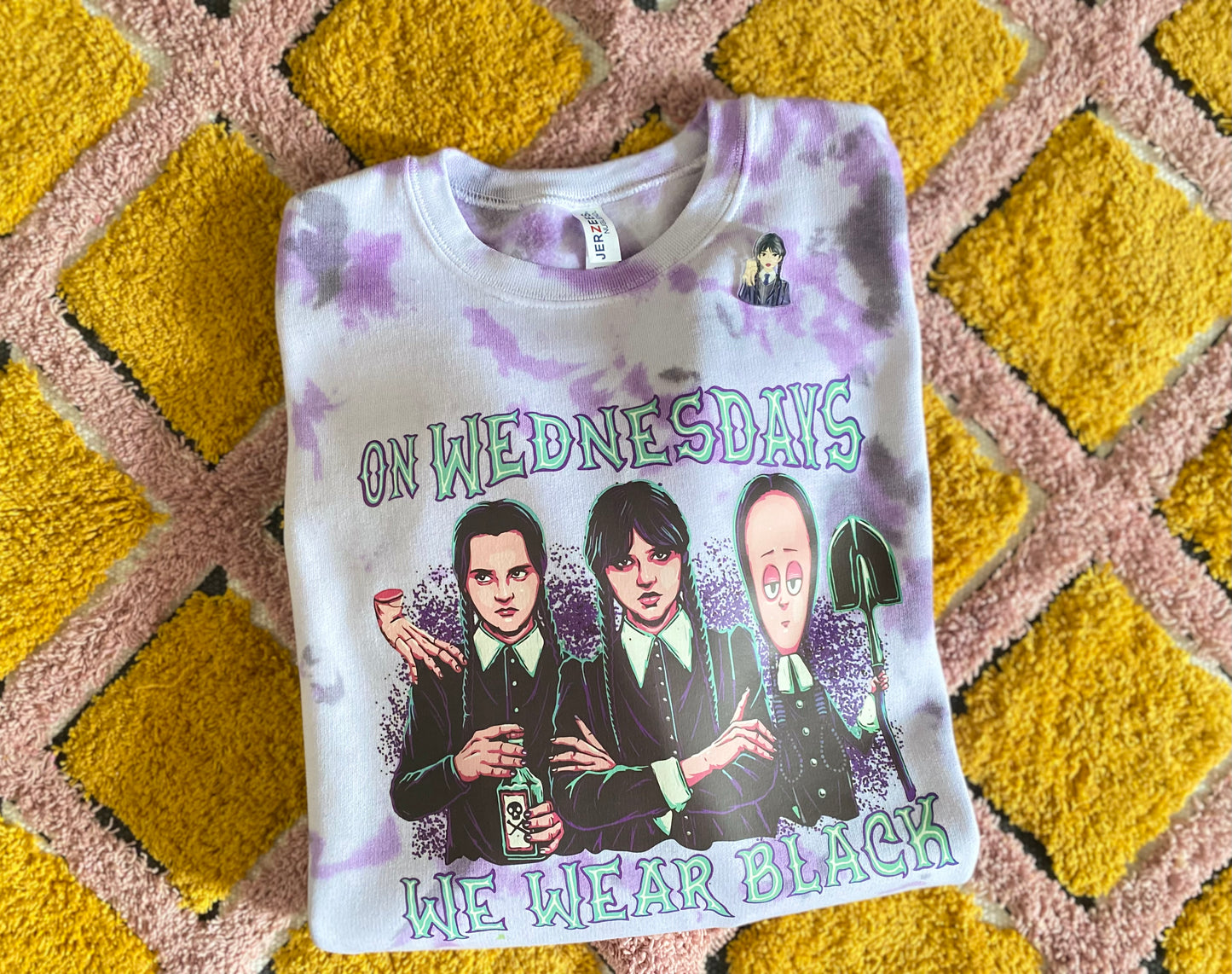 WEDNESDAYS | T-SHIRT