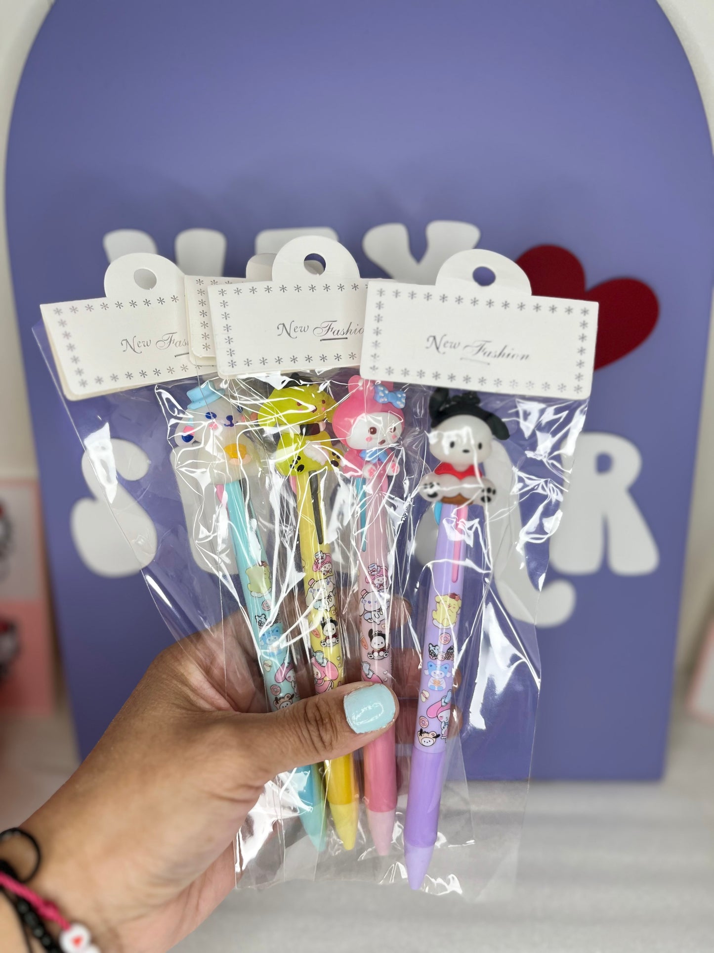 FRIENDS PENS