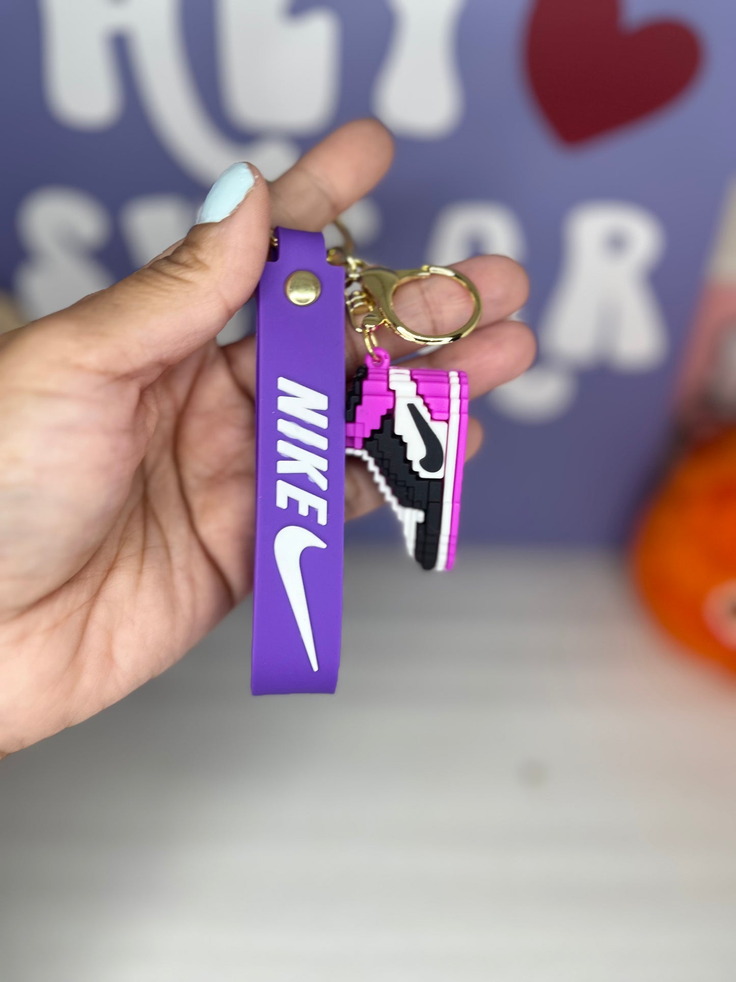 NYKE SNEAKER KEYCHAINS