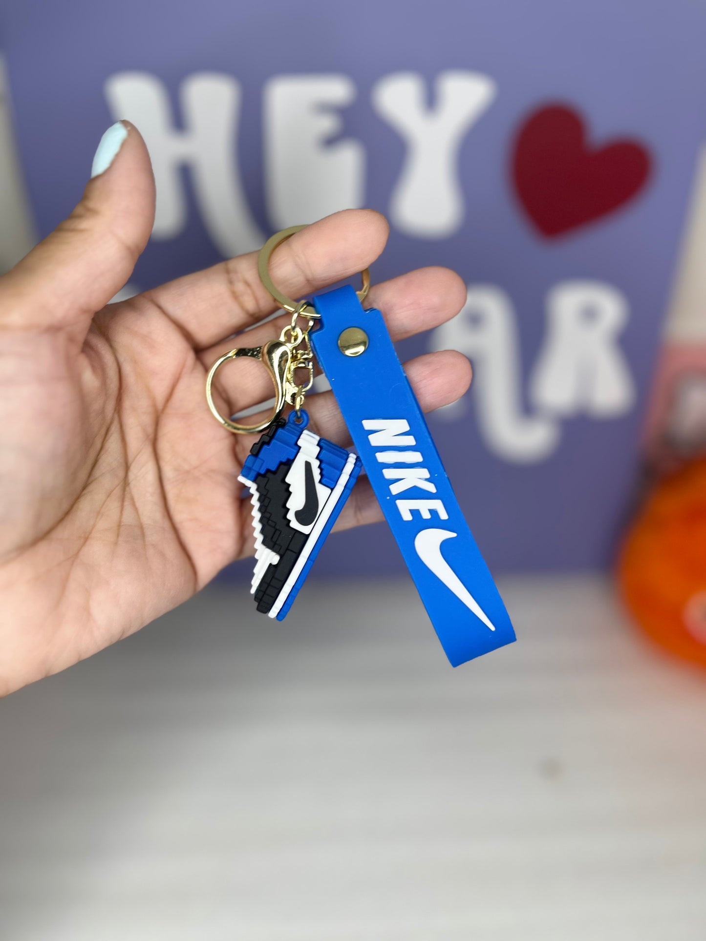 NYKE SNEAKER KEYCHAINS