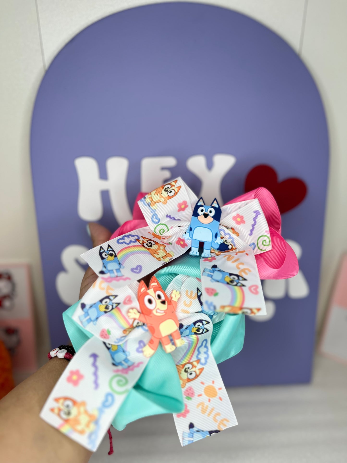 BLUEE BOW