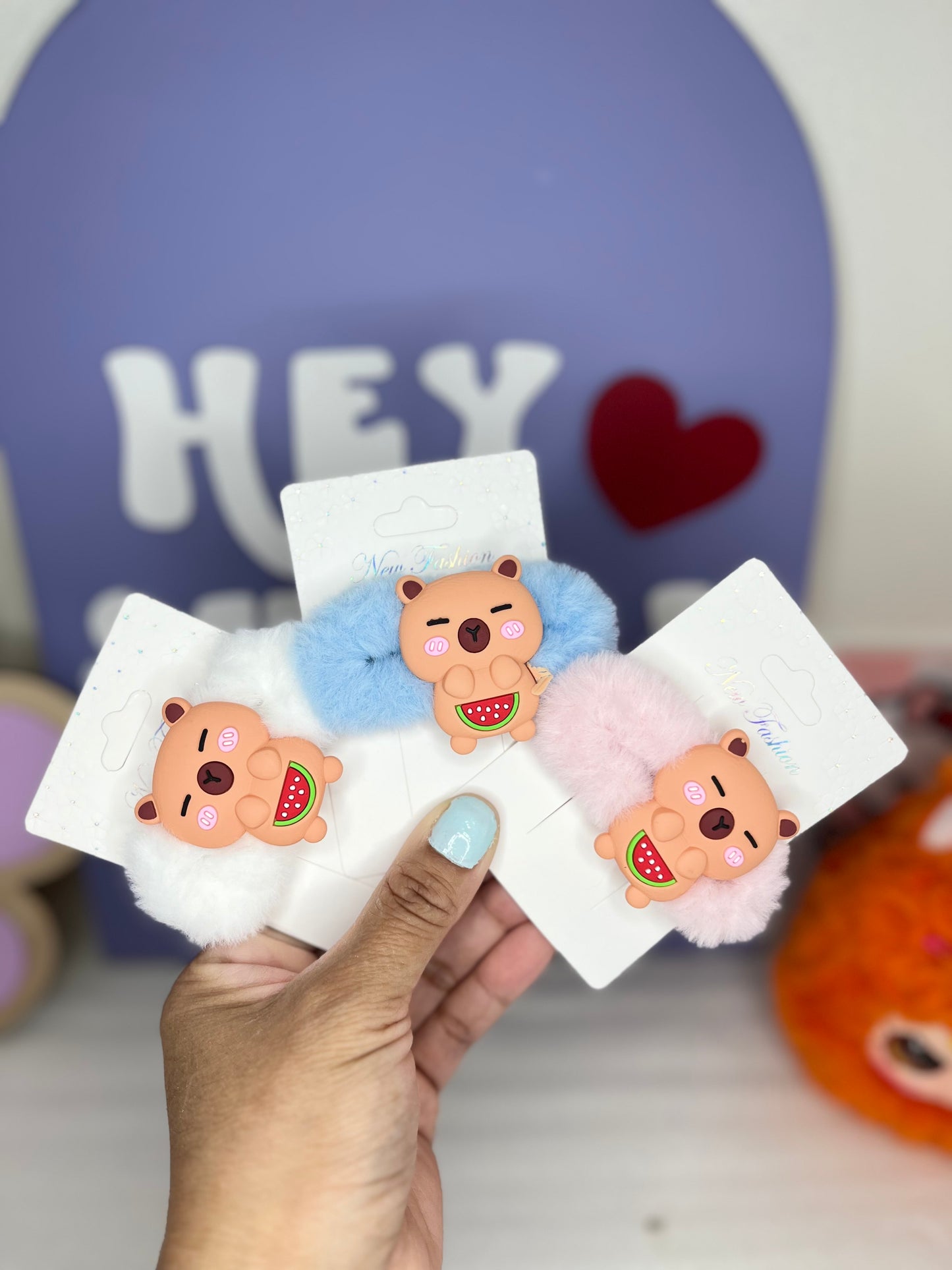 CAPYBARA WATERMELON CLIPS