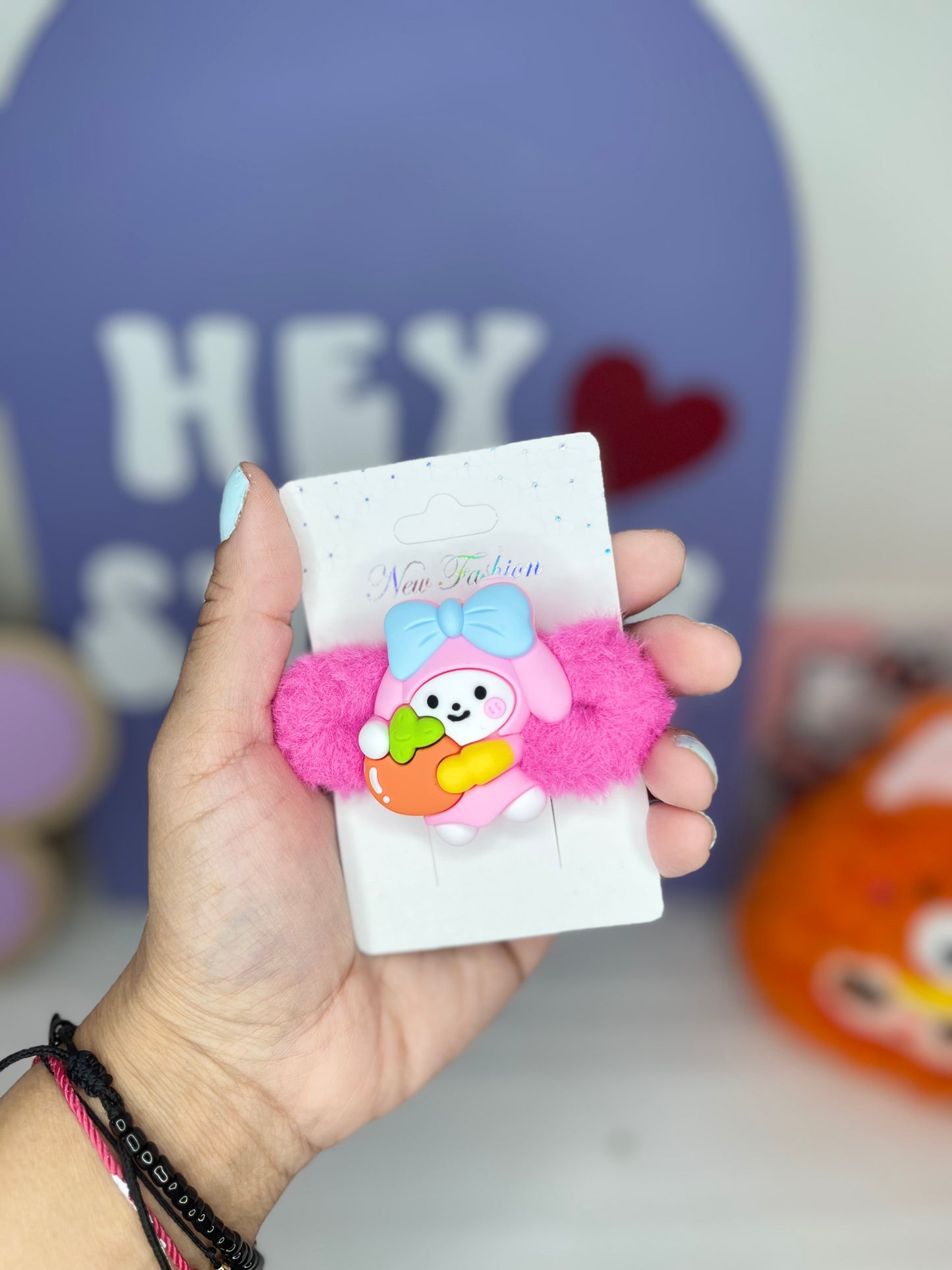 FRIENDS HAIR CLIPS