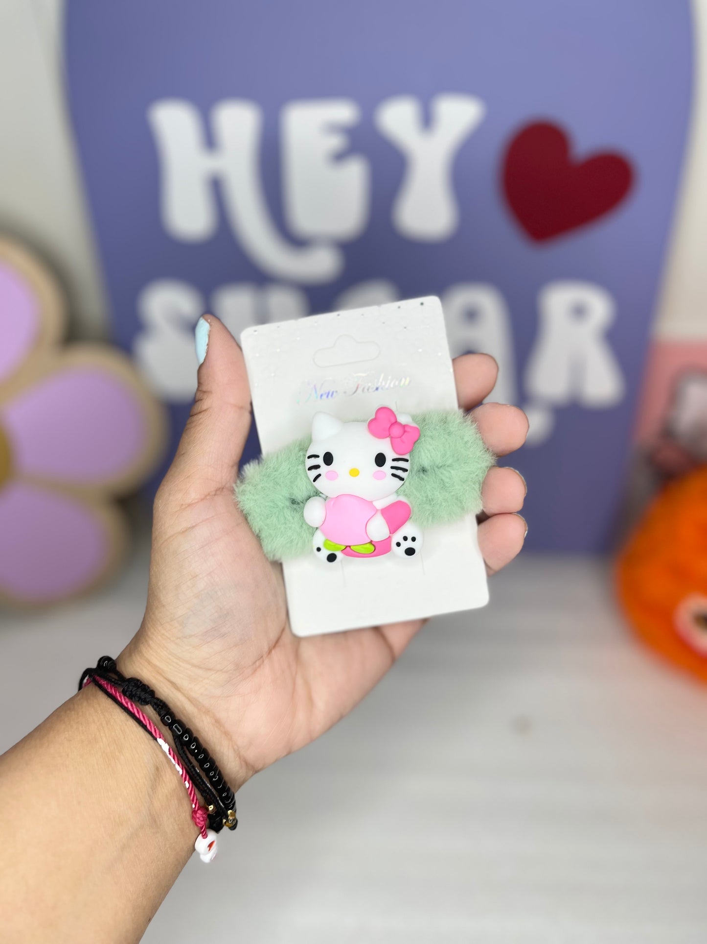 FRIENDS HAIR CLIPS