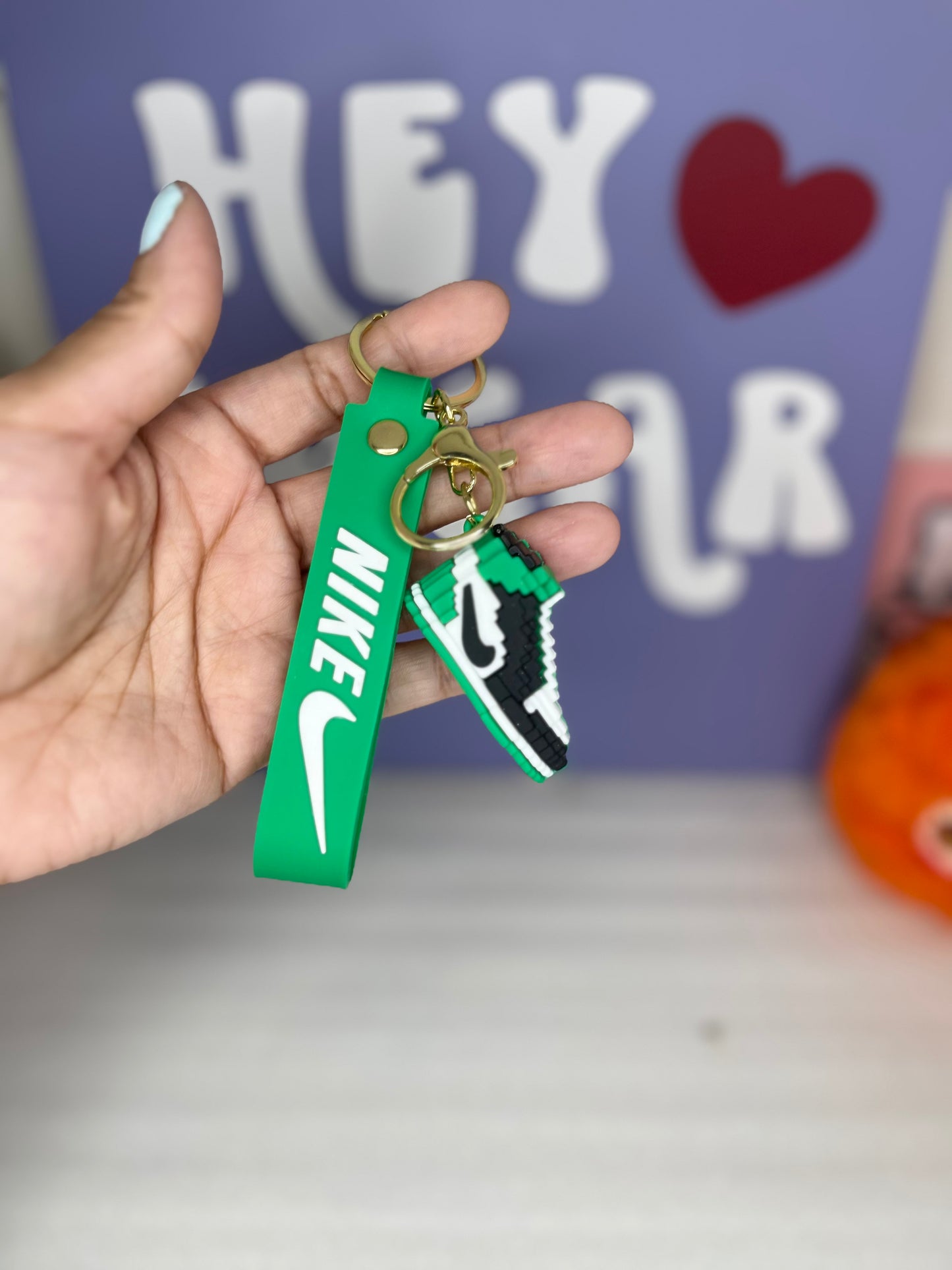NYKE SNEAKER KEYCHAINS
